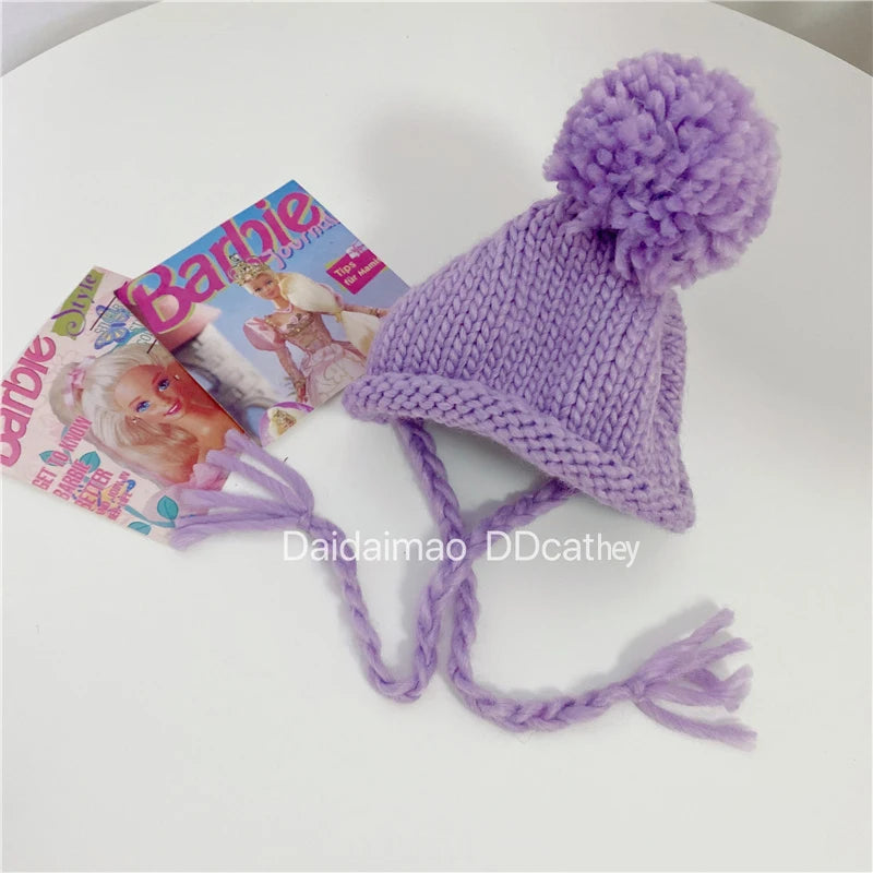 Knitted hat for dogs and cats