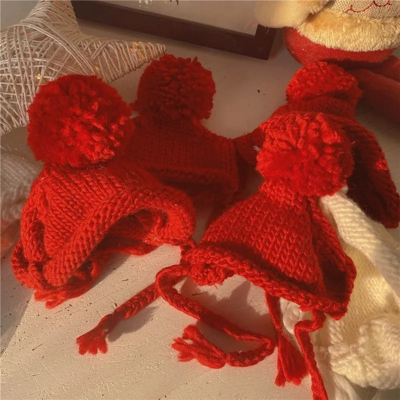 Knitted hat for dogs and cats